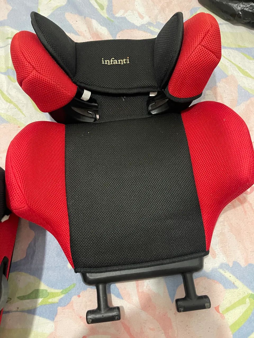 Cadeira com acento para carro 