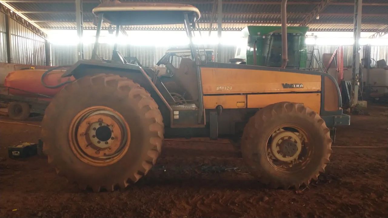 Trator Valtra