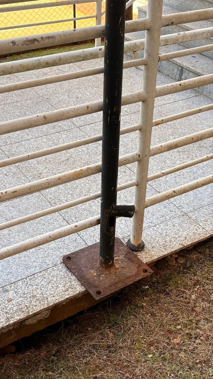 Poste iluminação com cúpula - Foto 2