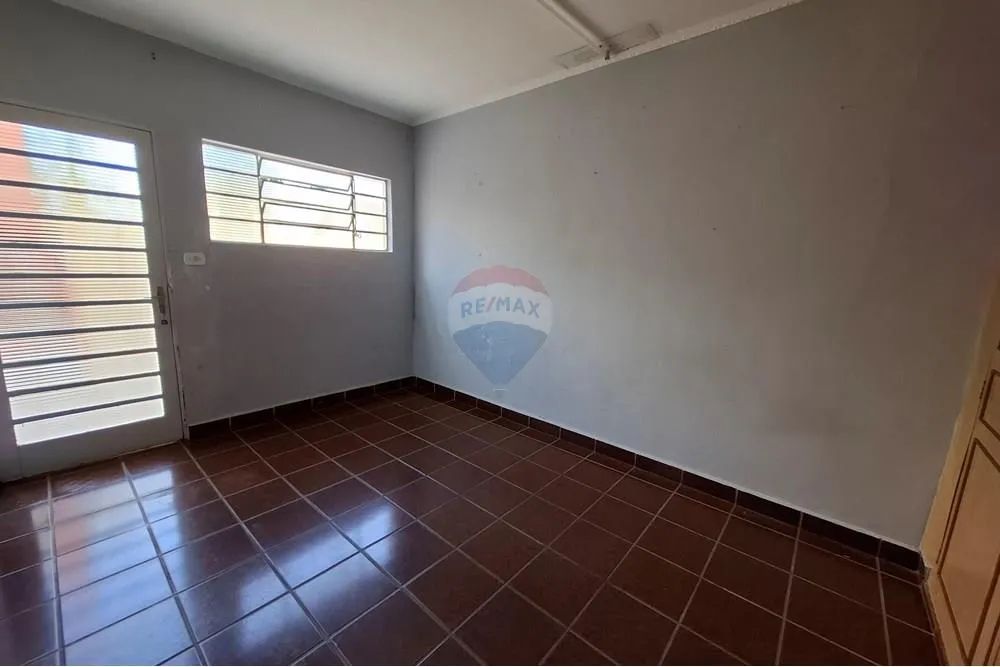 Casa Ampla com loja no Centro de Aguaí/SP - Oportunidade! - Foto 4