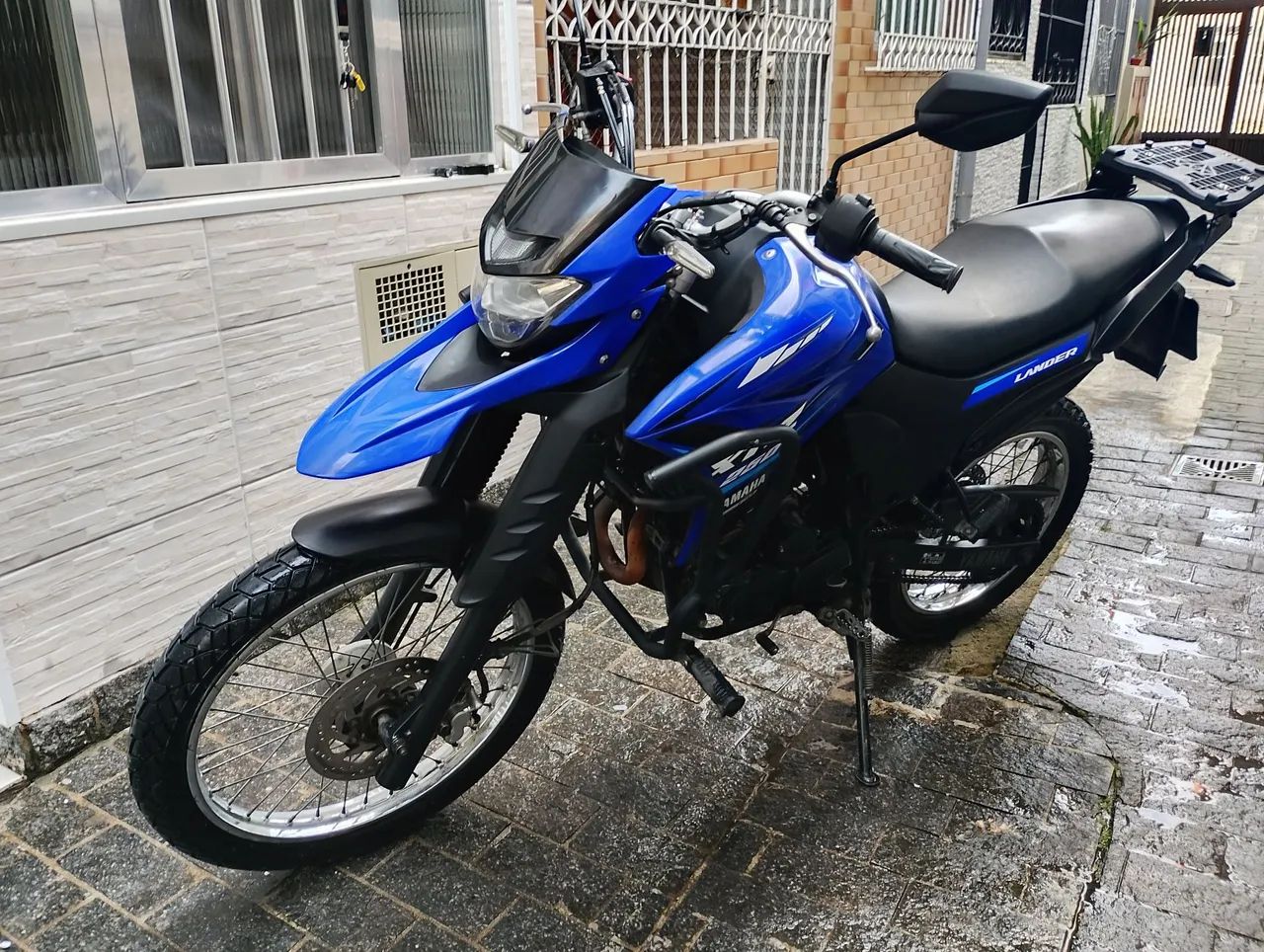 Lander XTZ 2023