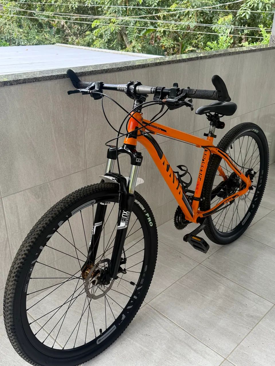 Bicicleta Rava 27v,cheia de acessórios 