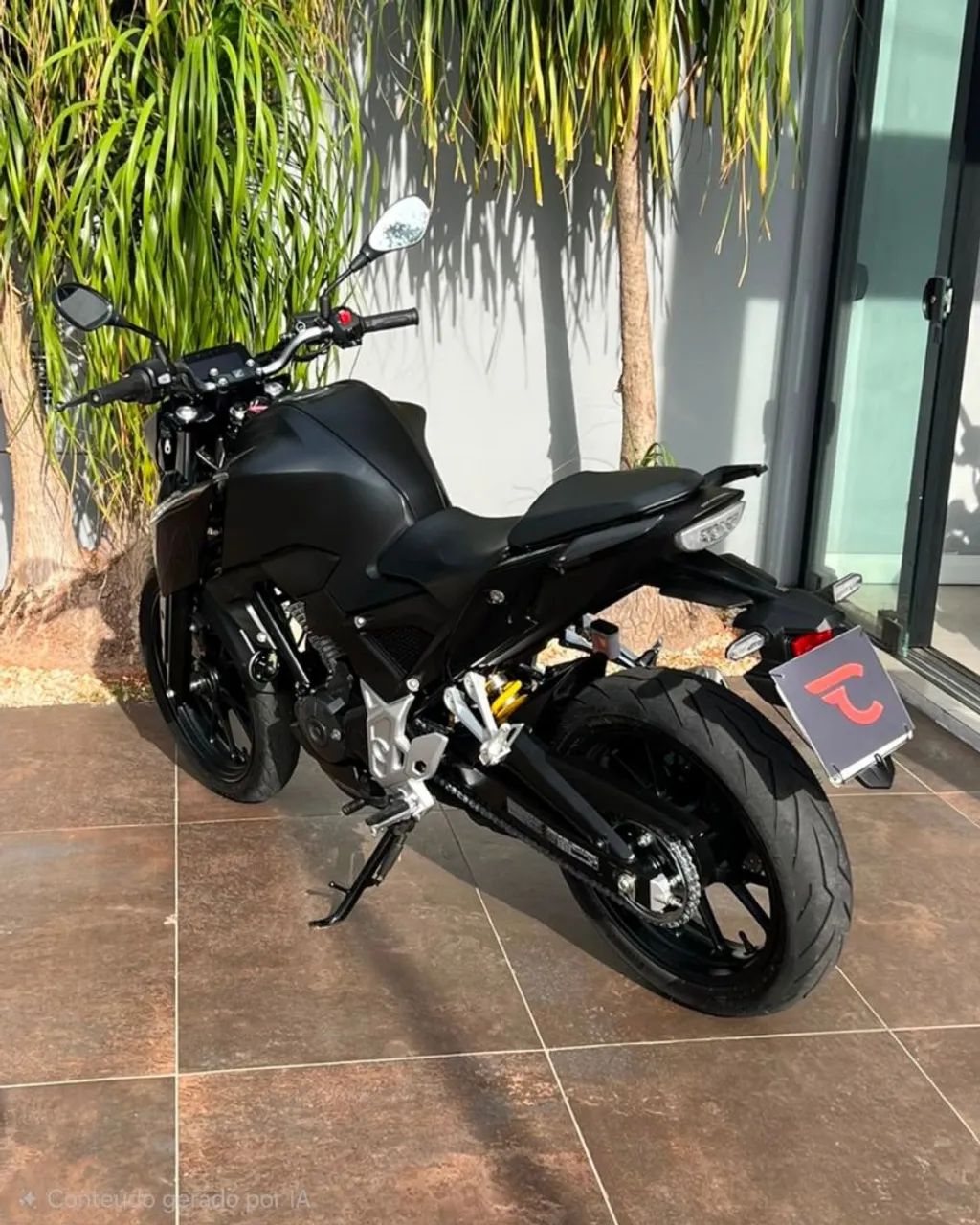 Honda CB 300F 2025 - Foto 4