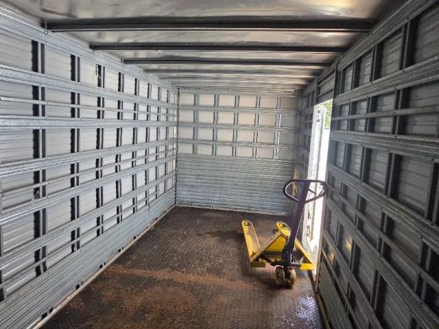 Vw 11180/20/21 baú e plataforma elevatória  - Foto 5