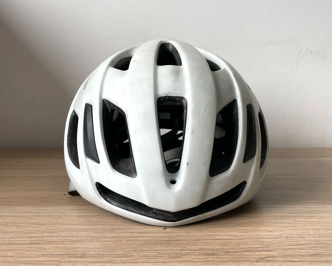 CAPACETE SPECIALIZED CENTRO LED MIPS - Foto 3