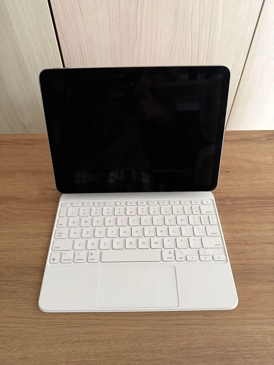 Ipad air M2, 11 pol, 256gb, cinza, com magic keyboard e capa folio 