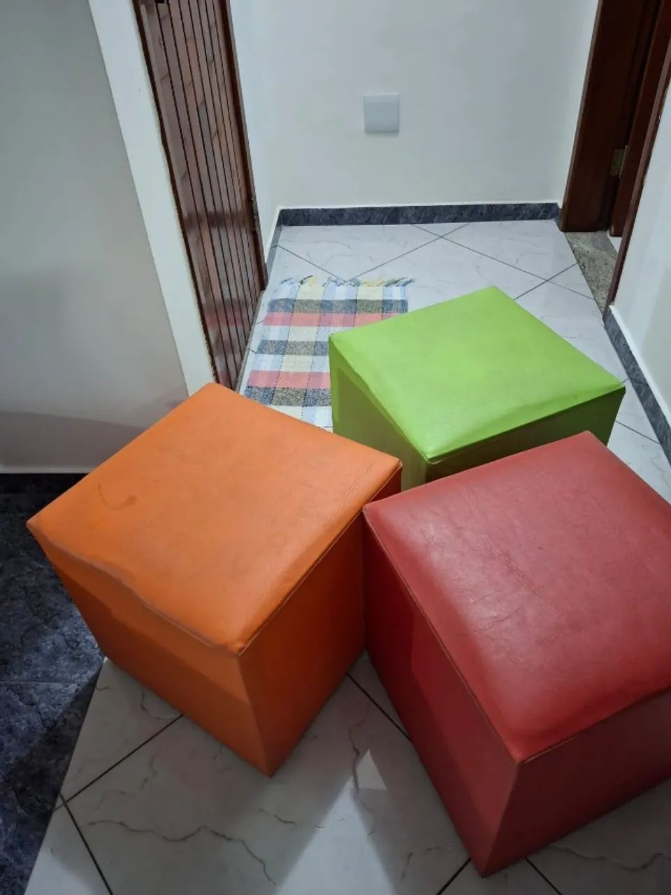 Conjunto de puffs  - Foto 2