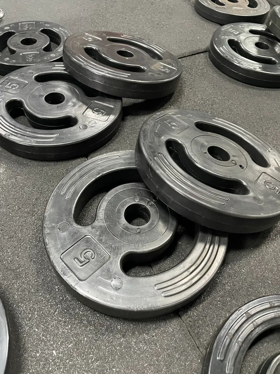 Dumbells de anilhas injetadas pegada de alumínio recartilhada - Foto 5