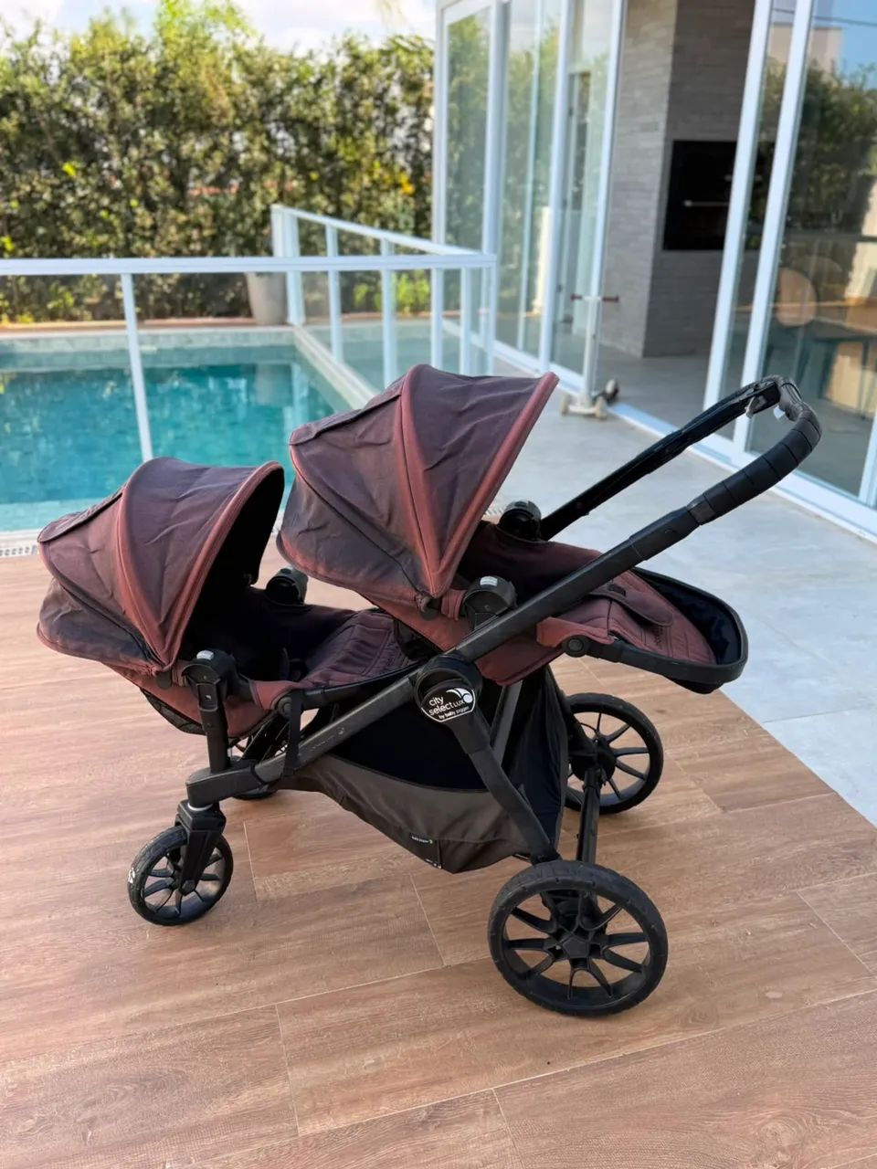 Carrinho de bebê - Gêmeos Baby Jogger