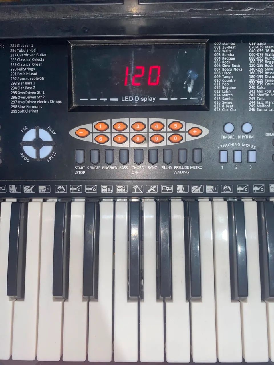 Teclado iniciante com suporte e microfone - Foto 4