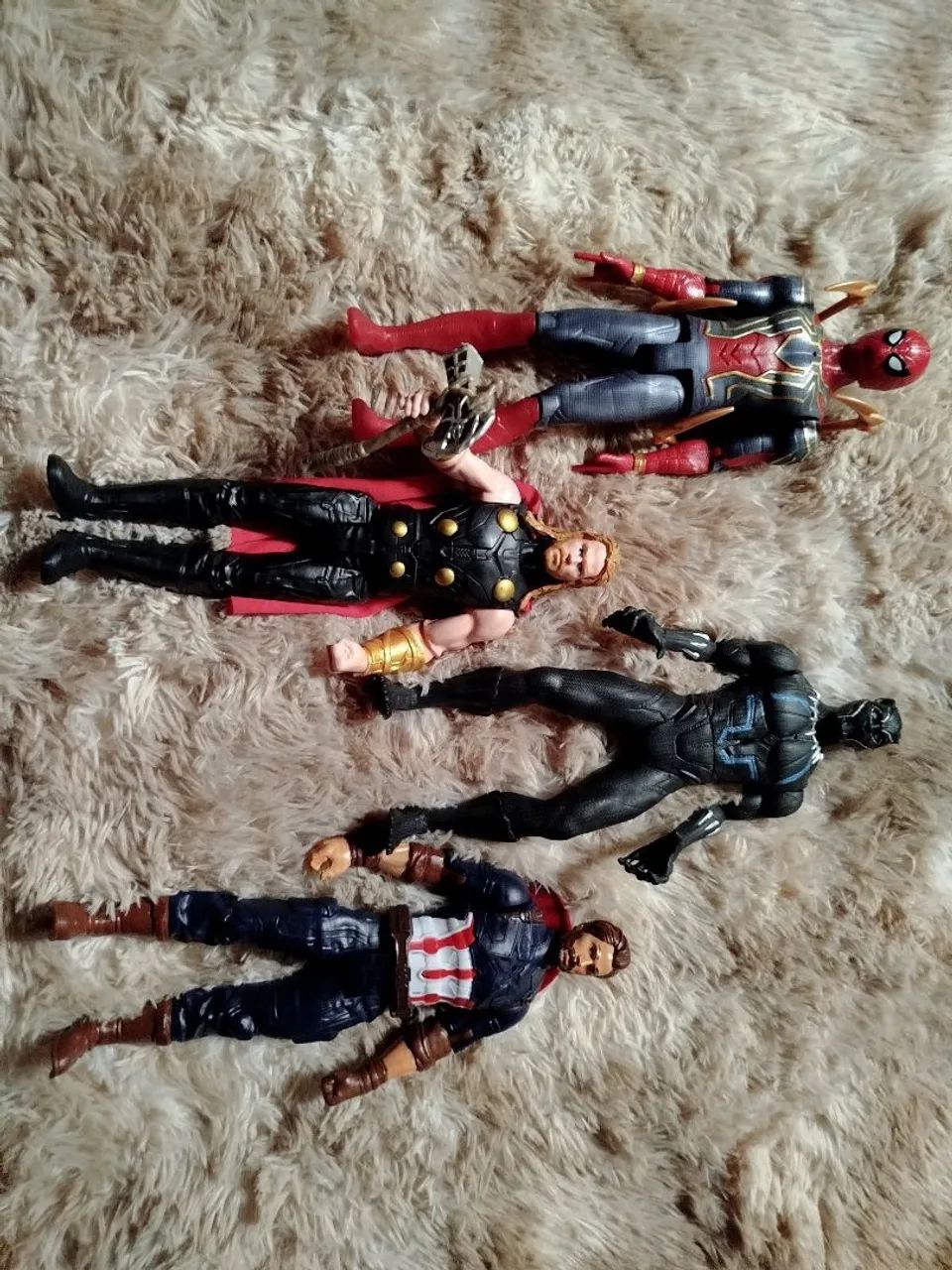 Brinquedos de bonecos dos vingadores  - Foto 5