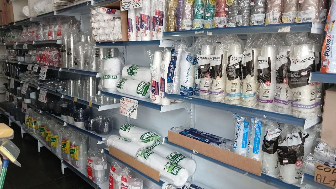 Vende se prateleiras  e gondulas  - Foto 3