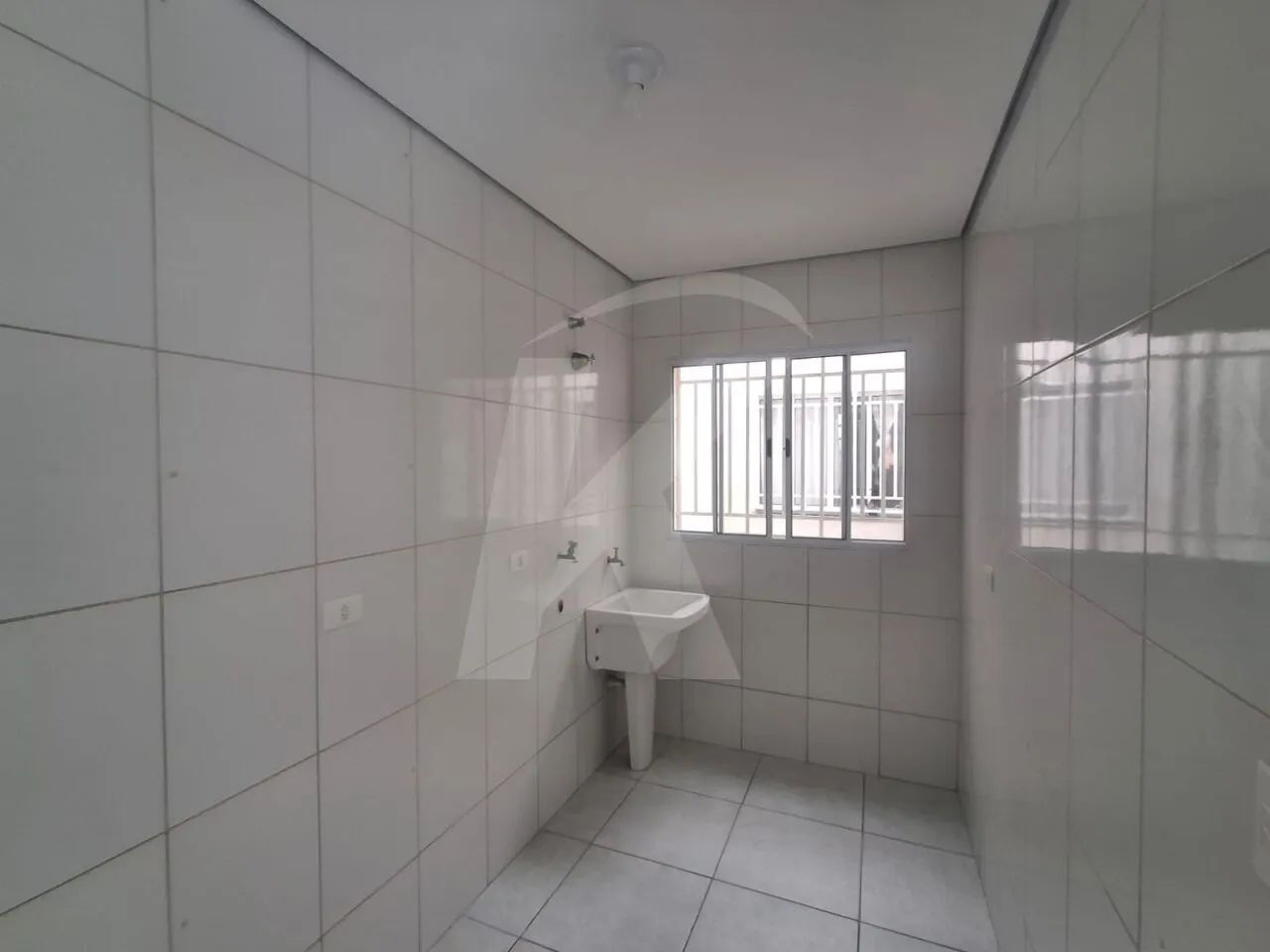 Apartamento com quarto, sala, cozinha, banheiro e área de serviço. - Foto 9