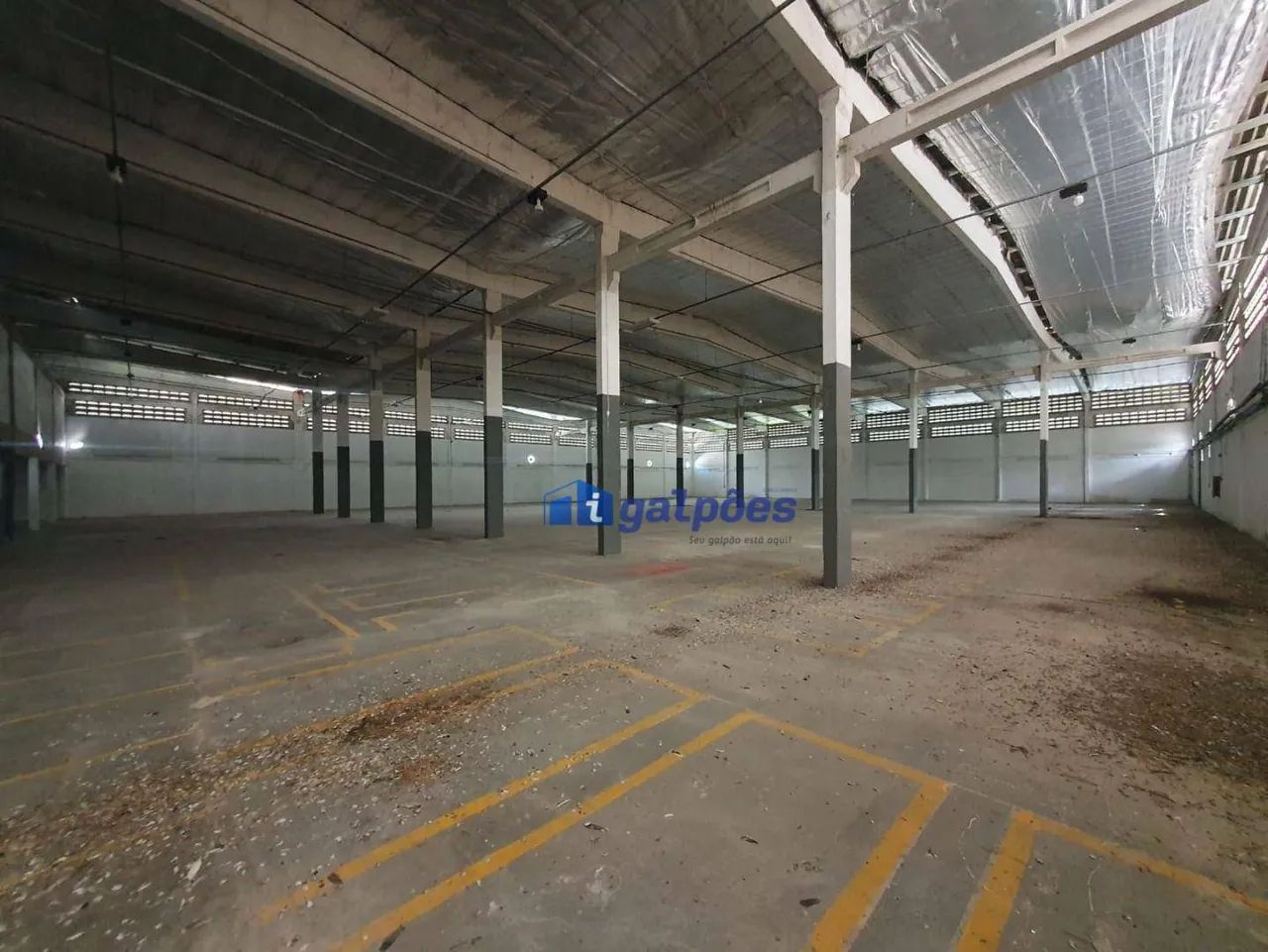 Galpão com 3.200 m² mais área livre dentro do PARQTEL em Recife - PE