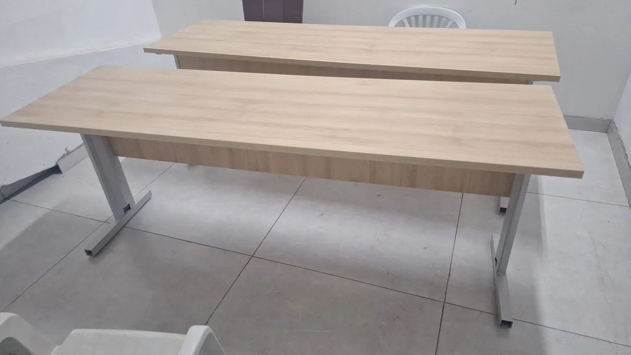 MESAS DE ESCRITÓRIO 