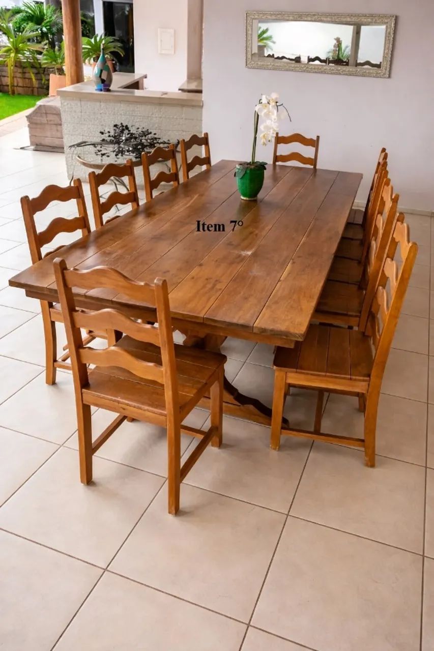 Mesa de jantar de madeira mogno - 10 lugares - valor negociável