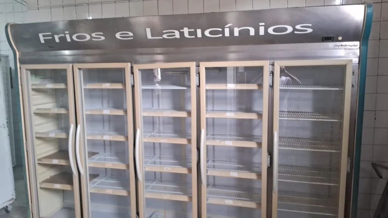 Vende-se Alto serviço 