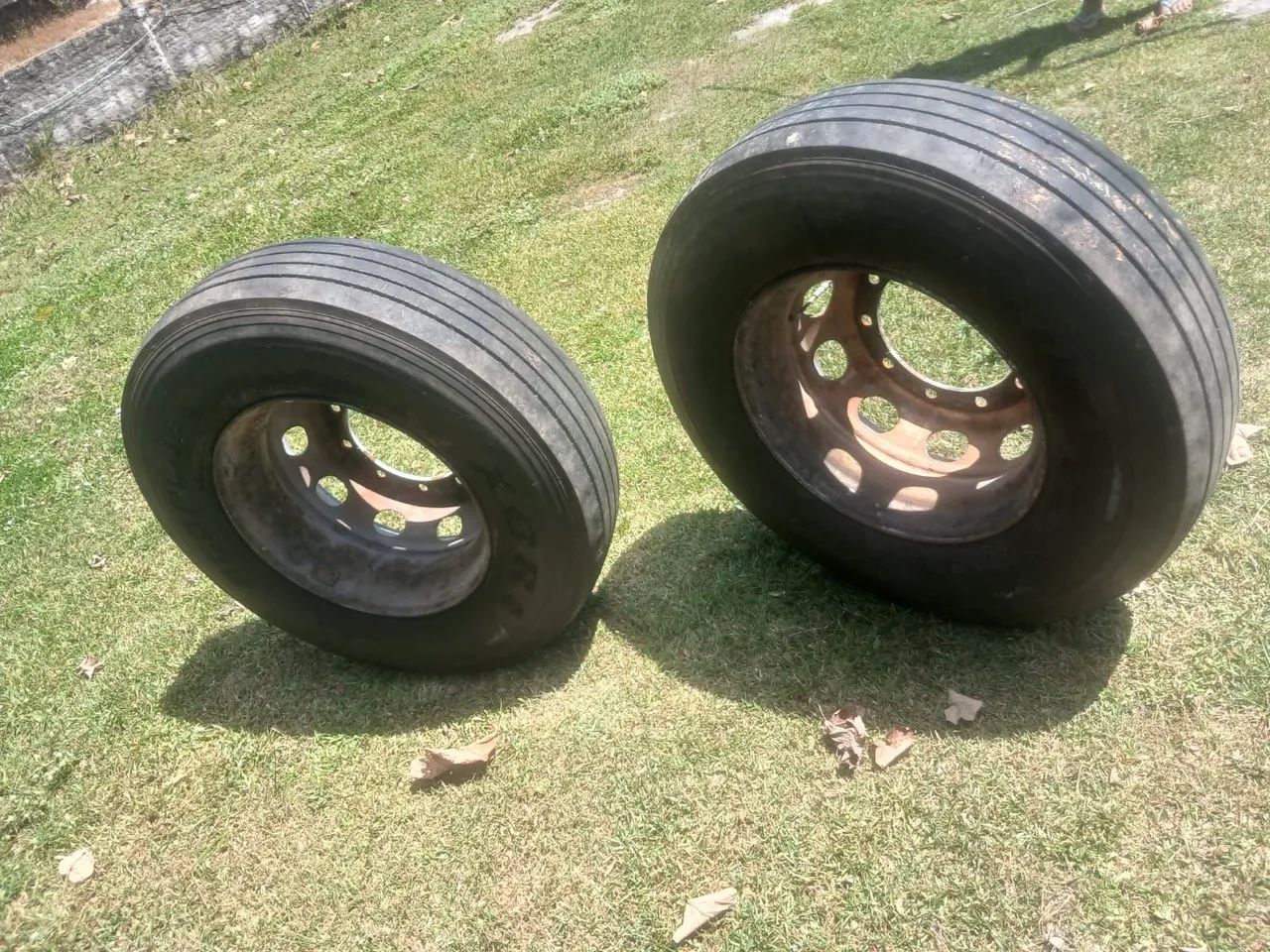 Vendo rodas do ônibus completa  - Foto 3