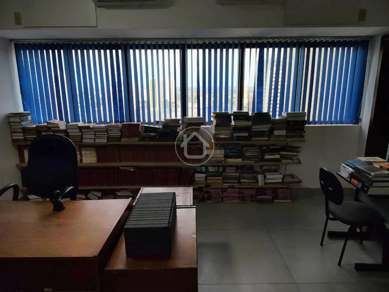 SALA COMERCIAL 39 M2 - BANHEIRO E COPA - Foto 5