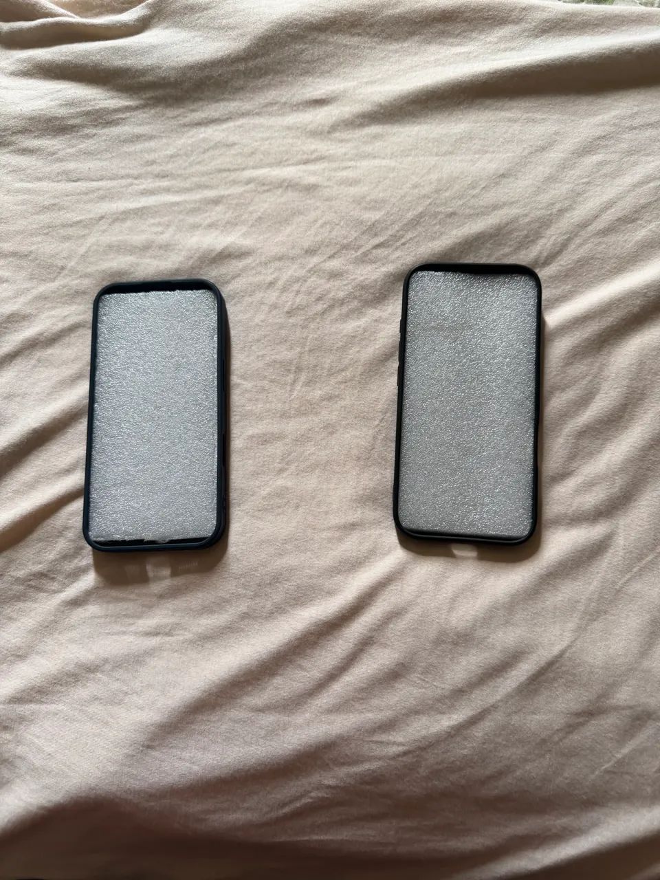 Capa para celular iPhone 16 PRO - Foto 2