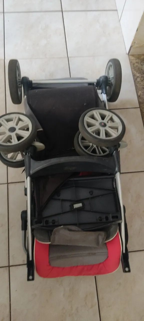Carrinho de bebê gêmeos  - Foto 3