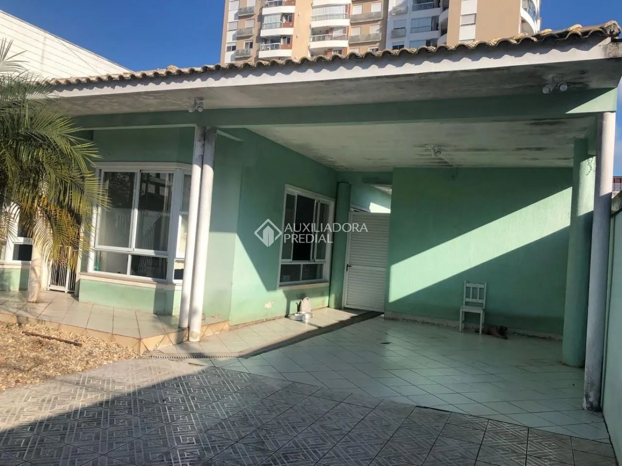 Casa Ampla com 3 Quartos e 4 Vagas no Bairro Abraão - Foto 3