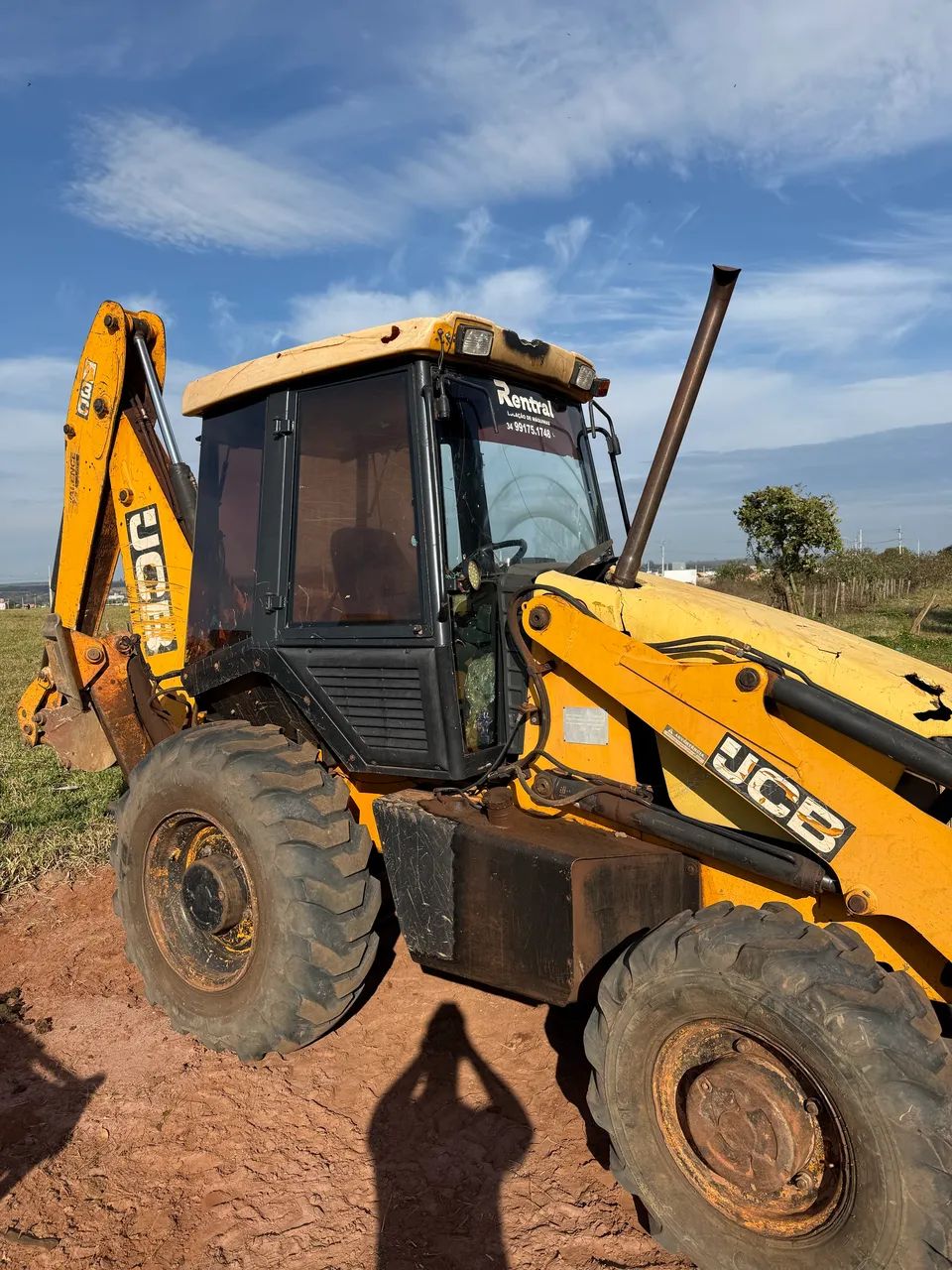 Retroescavadeira JCB 3C  - Foto 2