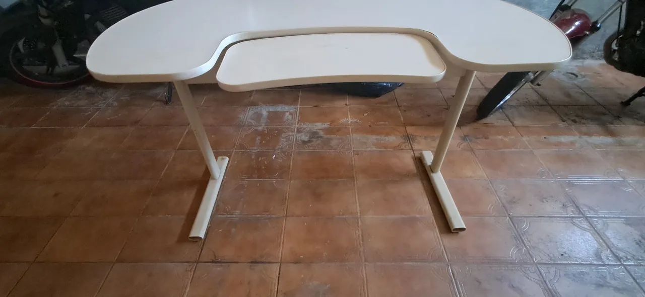 MESA PARA COMPUTADOR - Foto 2