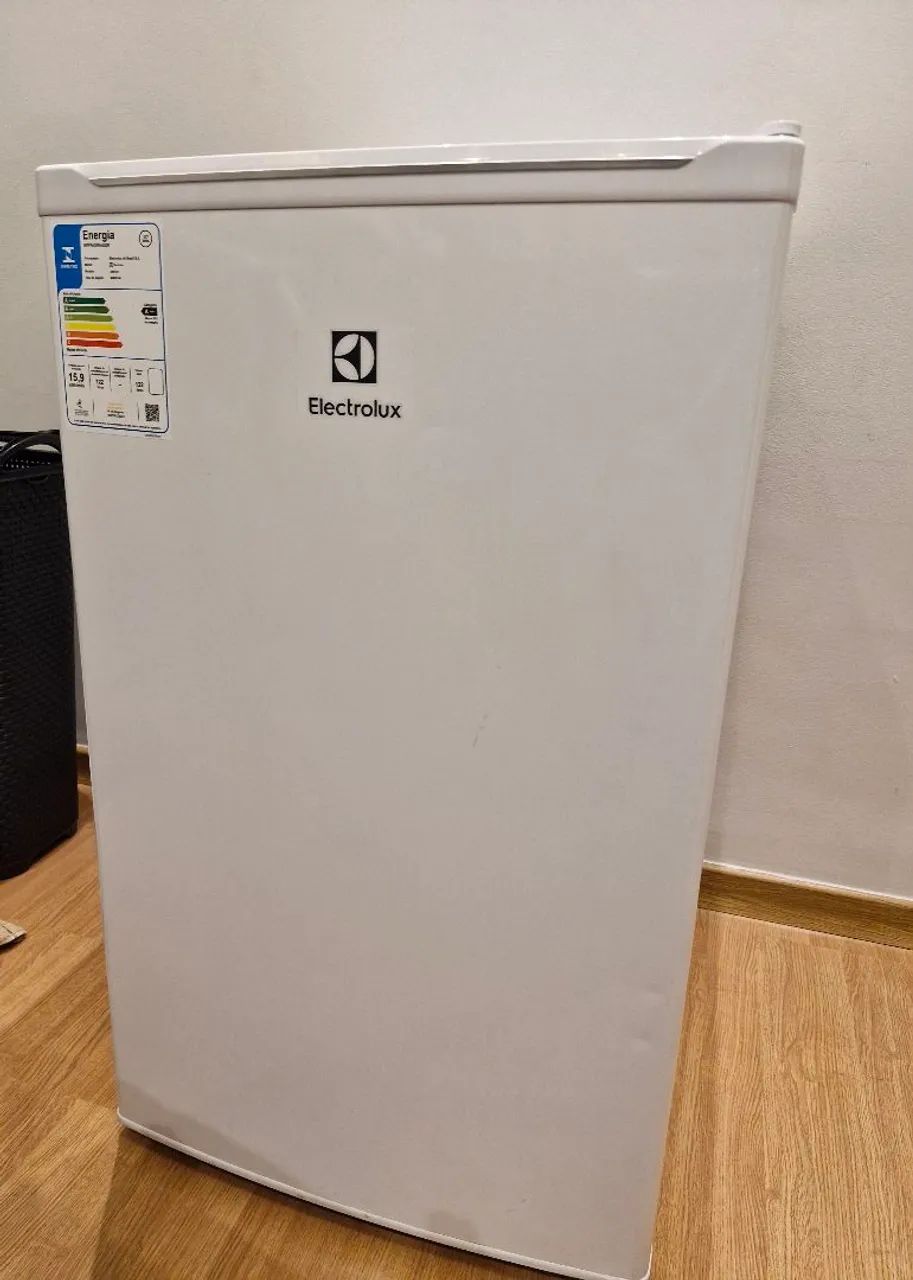 Frigobar Electrolux  122 L 110v Modelo: Em120 - Foto 4