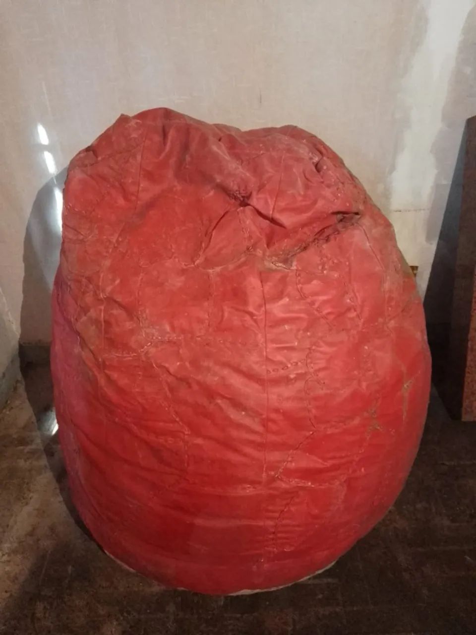 Puff Gigante em Couro Vermelho  - Foto 2