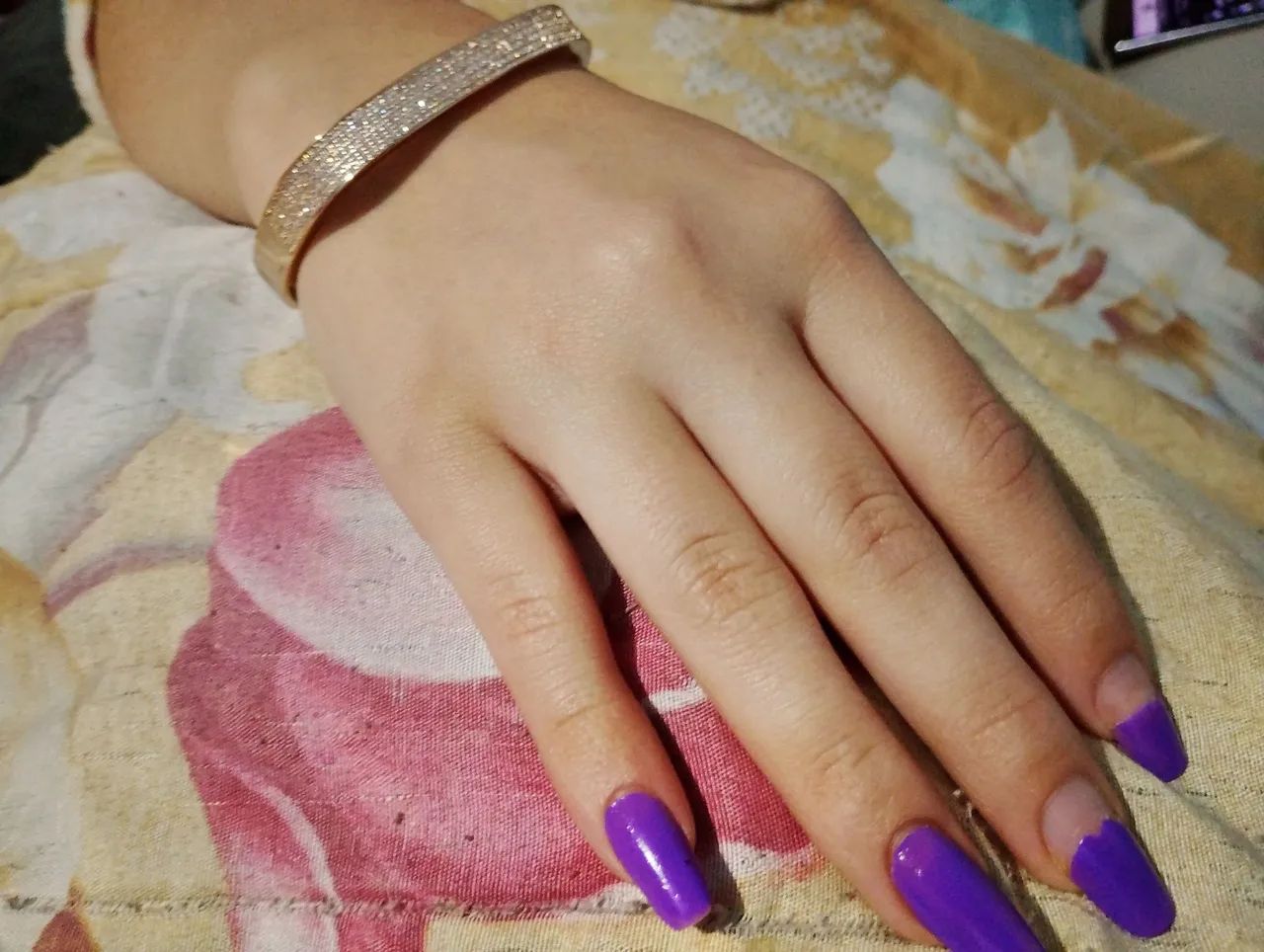 Pulseira Feminina Dourada com Zircônias - Elegante e Sofisticada - Foto 2
