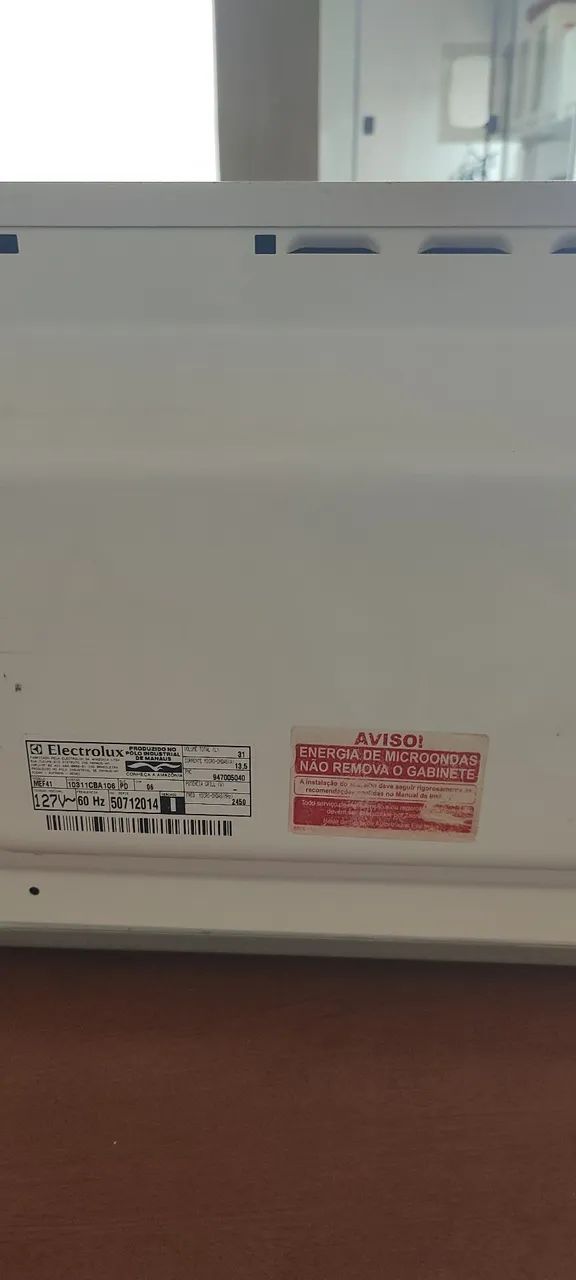 Microondas Eletrolux 31 litros seminovo. Ótimo estado de conservação. Funciona perfeito. - Foto 6
