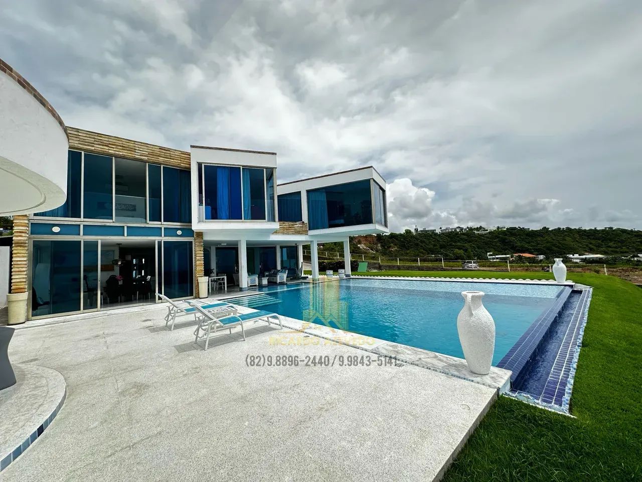 Casa com 03 suítes e lazer privativo, com vista para o mar - Foto 2