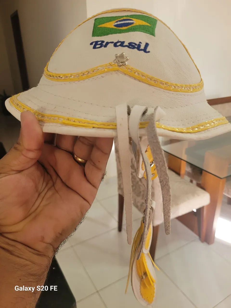 Chapeu de couro artesanal 