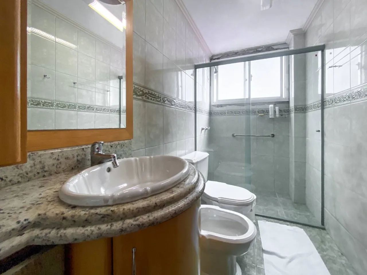 Apartamento Frente Mar Mobiliado com 4 Dormitórios para Locação em Balneário Camboriú - Foto 10