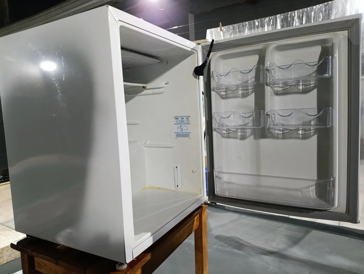 Frigobar Eletrolux 80L (Conservado) - Foto 2