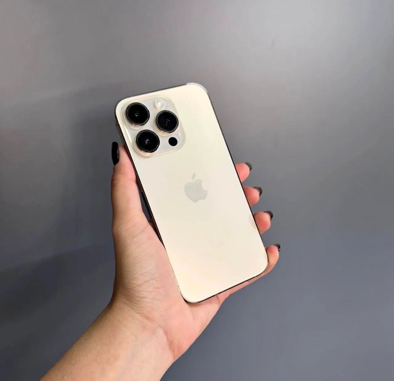 iPhone 14 Pro dourado 256gb 