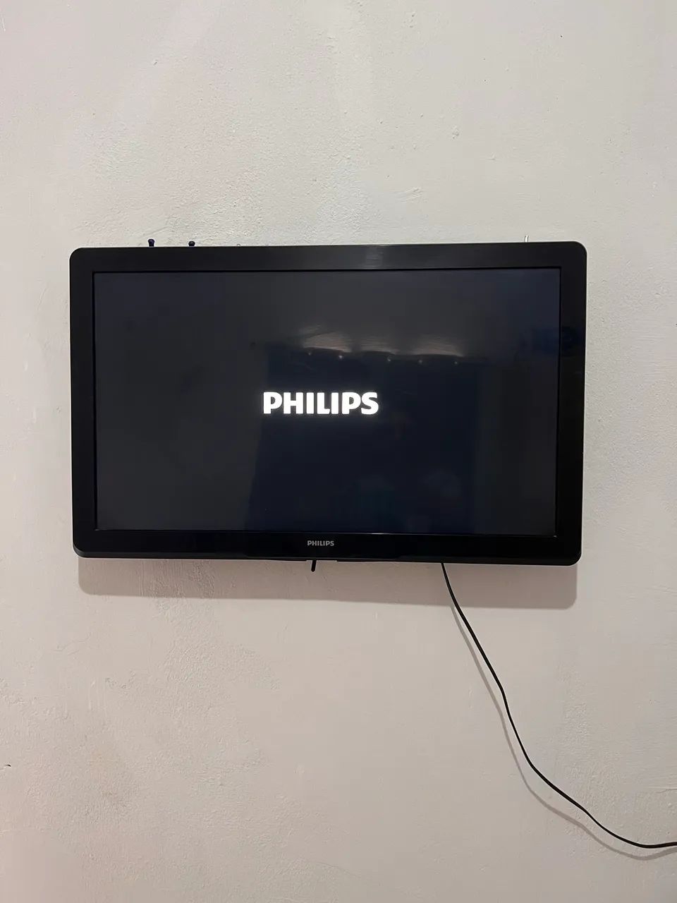 Tv Philips 32 polegadas (não é smart )mas fuciona tidos as entradas e pega todos canais - Foto 5