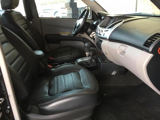 MITSUBISHI L200 TRITON 3.5 HPE 4X4 CD 2016 - Foto 3