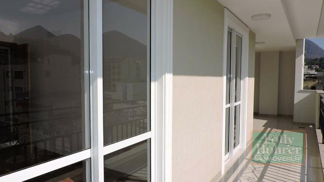Apartamento novo no Centro com 3 quartos, varanda, 2 vagas de garagem - Foto 12
