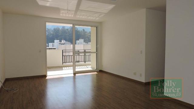 Apartamento novo no Centro com 3 quartos, varanda, 2 vagas de garagem - Foto 2