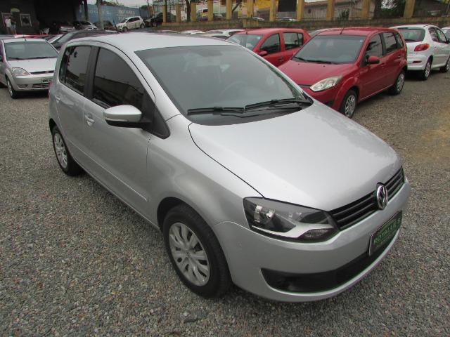 Vw fox g2 48x989 sem entrada 1.0 completo impecavel - Foto 2
