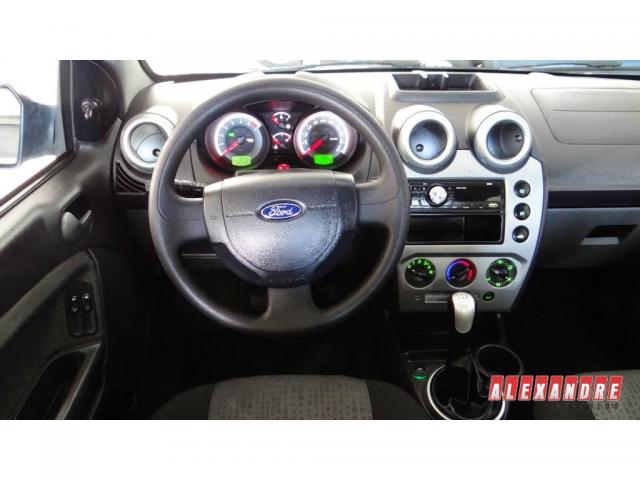 Ford Fiesta Sedan Sedan 1.6 Flex - Foto 5