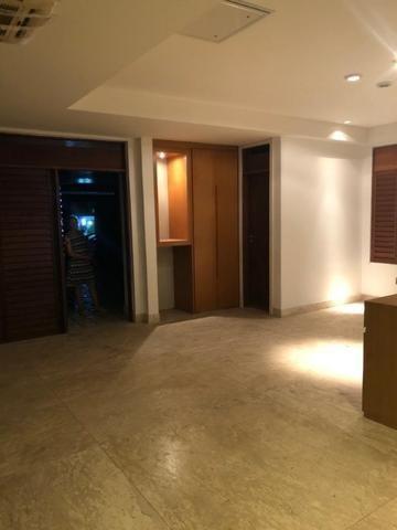 Excelente Casa de Cond. Fechado em Lagoa Nova de 4 suítes de 450m² e 4 Vagas de Garagem - Foto 5