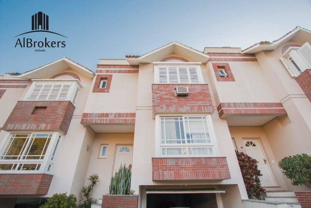 Casa com 3 dormitórios, 250 m² por R$ 1.060.000 - Tristeza - Porto Alegre/RS