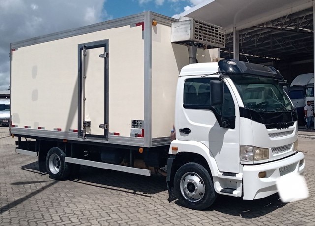 IVECO VERTIS 90V16 BAÚ FRIO 5 MTS