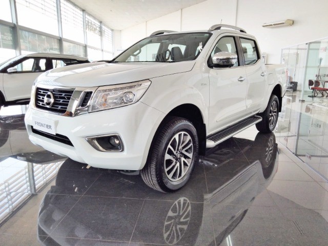 FRONTIER LE AT 4X4