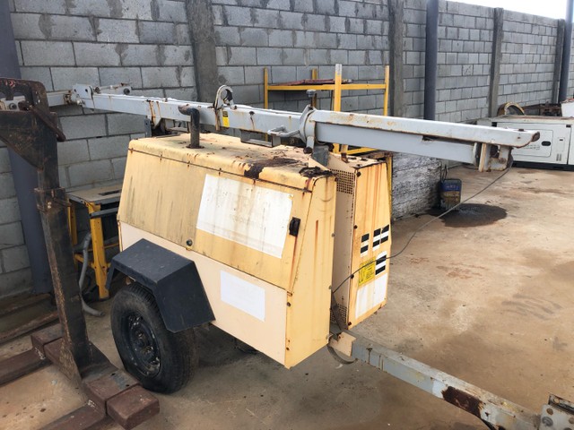 Torre de iluminação  - Foto 2