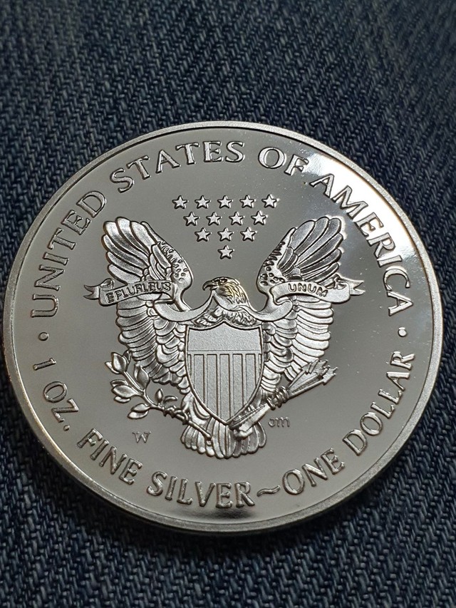 Moeda One Silver Dollar PROOF RÉPLICA  - Foto 2
