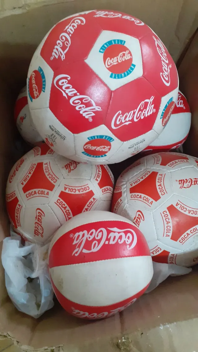 pt-->A bola do jogo é sua com Coca-Cola<!--:-->